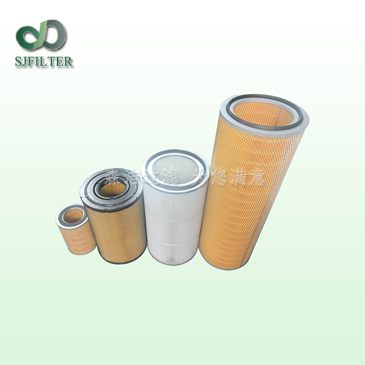 <b>空氣濾清器的作用主要表現在哪些方面？</b>